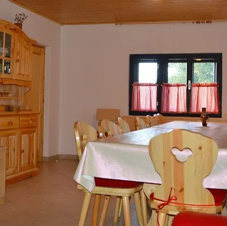 Brunarica Petric - Bela Krajina - - Smucisce Gace - Semic